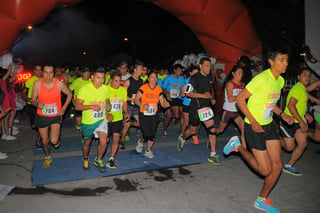 Una gran cantidad de corredores se dieron cita a la competencia, única en su tipo en la Comarca Lagunera. (Fotografía de Jesús Galindo López)