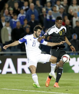 Bélgica se impuso 1-0 en su visita a Israel, gracias a un tanto de Marouane Fellaini en los albores de un cotejo.