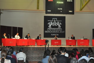 Foro. Ayer se llevó a cabo el Encuentro universitario con los candidatos a la diputación por el sexto Distrito electoral con el tema de Transparencia y Seguridad en la Ibero Torreón. (Guadalupe Miranda)