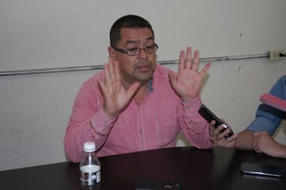 Anomalía. El sacerdote Cristian Figueroa Martínez aparece en la nómina municipal con un sueldo de 100 pesos diarios.