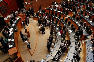 La Cámara alta tiene programado discutir y votar la reforma constitucional en el pleno, durante la sesión ordinaria de mañana martes. (Archivo)
