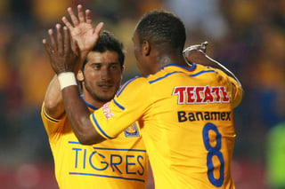 Tigres de la UANL dio un paso muy importante a la liguilla al derrotar 3-1 a un Querétaro. (JAMMEDIA) 