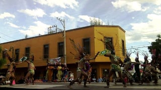Participa. La Dirección de Educación, Arte y Cultura de Lerdo abrió un foro en paseo Sarabia. (EL SIGLO DE TORREÓN)