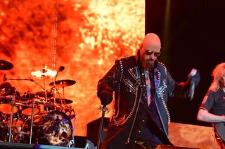 Festival. Rob Halford, vocalista del grupo Judas Priest, subió al escenario acompañado de un bastón en los primeros temas.