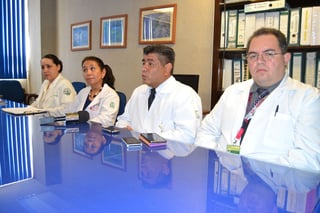 Explicación. Los médicos del IMSS dieron una rueda de prensa para informar del caso. (EDITH GONZÁLEZ)