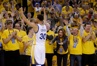 Stepehen Curry tuvo otra vez una destacada actuación, anotó 33 puntos en la victoria de Golden State. Warriors logra importante ventaja