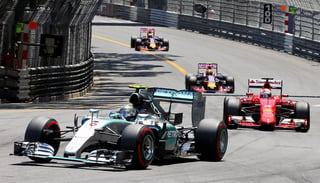 Rosberg recorta distancias con Hamilton. (EFE)