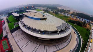 Ha costado unos 1000 millones de yuanes (160 millones de dólares, o 146 millones de euros) y tiene una extensión equivalente a tres campos de futbol. (Especial)