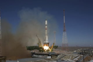 Se trata del primer lanzamiento que realiza Rusia con un cohete Soyuz-2.1a desde que el pasado abril fallara el envío de la nave de carga Progress M-27M, que llevaba combustible, agua, alimentos y repuestos para la Estación Espacial Internacional. (ARCHIVO)