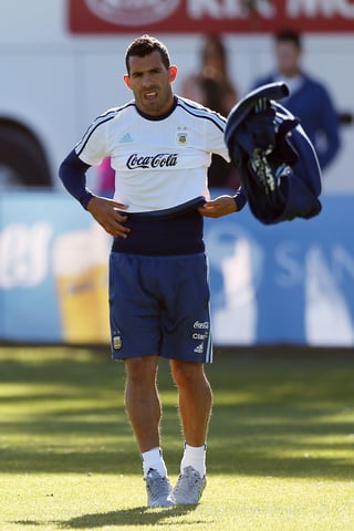 El delantero Carlos Tévez, de la selección argentina, está en la mira del Boca Juniors de su país. Juventus espera la respuesta de Tévez 
