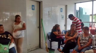 El alumbramiento ocurrió en el baño del área de Urgencias del Hospital General de Torreón. (Archivo)