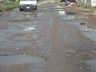 Habitantes del ejido El Cambio municipio de Matamoros denunciaron el pésimo estado que guarda la calle principal que lleva a la comunidad.