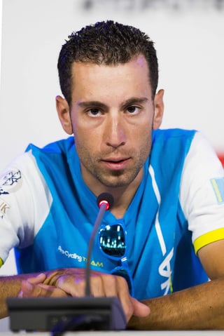 El ciclista italiano Vincenzo Nibali del Astana durante una rueda de prensa. Nibali es el campeón reinante del Tour. 