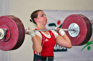 La halterista mexicana Cynthia Domínguez se perdió su competición en la categoría de los -75 kilogramos en los Juegos Panamericanos. 