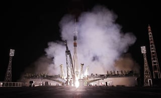 El lanzamiento de la Soyuz TMA-17M es el primer vuelo espacial tripulado luego del accidente que sufrió la nave de carga Progress M-27M el 28 de abril pasado. (EFE)