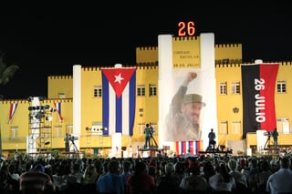 Santiago.  En presencia del presidente de Cuba, Raúl Castro, se celebró el 62 aniversario del asalto a la base de Moncada.