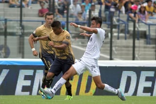 Con el pie derecho inició Pumas el Apertura 2015. La escuadra dirigida por Guillermo Vázquez venció 3-0 al Monterrey ayer.