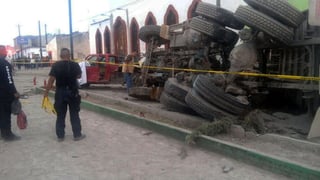 El accidente ocurrió el miércoles en la localidad de Mazapil, en el estado de Zacatecas, que festejaba su fiesta patronal en honor de Jesús Nazareno. (EFE)