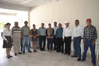 Inconformes. Comisariados ejidales de Lerdo integran comité de defensa del acuífero de Ciudad Juárez, Dgo apoyados por la CNC. (EL SIGLO DE TORREÓN)