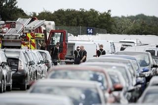 Cuatro personas, incluidas la hermana y madrastra de Bin Laden, murieron después de que un jet privado se estrelló en el sur de Inglaterra. (EFE)
