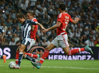 Monterrey superó al Benfica de Portugal en el primer encuentro celebrado en el Estadio BBVA Bancomer. (Notimex)