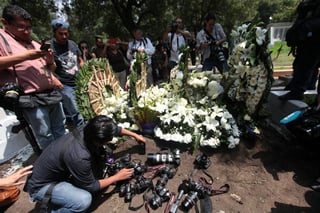 Tragedia. Imagen de la tumba del fotoperiodista asesinado el viernes pasado en la Ciudad de México.