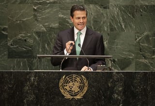 Firmas. Enrique PeñaNieto, presidente de México.
