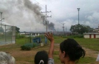 Diecisiete personas murieron y 11 once resultaron heridas en un incendio que se registró en una cárcel del estado centro costero de Carabobo.