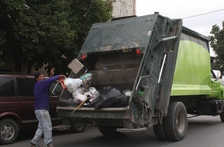 Juicio. Desde entonces, el Municipio renta camiones para el servicio de recolección de basura. (ARCHIVO)