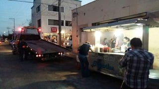 Hasta el momento son 59 las personas que presentaron intoxicación tras haber consumido hamburguesas en la vía pública en Durango. (El Siglo de Torreón)