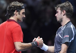 Los suizos Roger Federer y Stanislas Wawrinka protagonizarán un duelo fratricida en las semifinales del Abierto de Estados Unidos. (ARCHIVO)