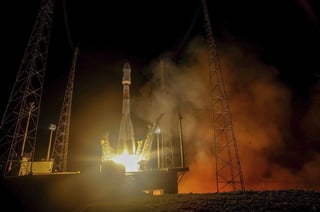 El lanzamiento de 'Alba' y 'Oriana', a bordo de un cohete ruso Soyuz operado por el consorcio europeo Arianespace, tuvo lugar desde el Centro Espacial Europeo de Kurú, en la Guayana francesa. (EFE)