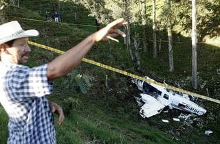Tragedia. Dos personas murieron y una resultó herida en el accidente de aeronave del filme Mena.