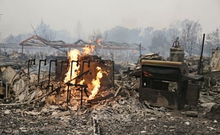Desastre. En la imagen se observa parte de las viviendas que fueron destruidas por el fuego.