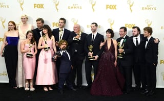 Game of Thrones es la segunda serie de fantasía en ganar la categoría. (Fotografías EFE y AP)