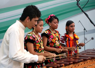 La marimba es emblemática de Chiapas y de algunas regiones de Guatemala. (ARCHIVO)