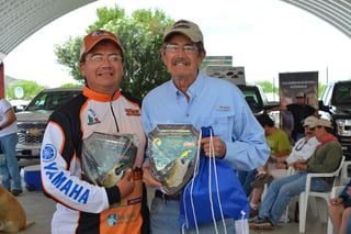 Alfredo Corrales Aguiñaga y Alfredo Corrales Drawert, fueron los campeones en categoría A. (Fotos Lupe Bernal)