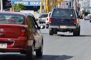 Iniciativa. El Gobierno estatal propuso la retención de los vehículos sin placas o de procedencia extranjera que participen en choques. (ARCHIVO)