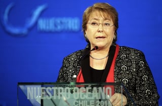 Bachelet, quien recordó en la entrevista que ya se aprobó la implementación de 6,000 nuevos cupos para Carabineros y 1,200 para la Policía de Investigaciones de Chile (PDI), admitió que no basta con estos esfuerzos para terminar con la delincuencia.