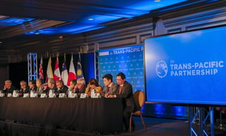 El Acuerdo de Asociación Transpacífico (TPP, por su siglas en inglés) propone estimular el comercio entre Estados Unidos, Canadá, México, Chile, Perú, Australia, Nueva Zelanda, Japón, Brunei, Malasia, Singapur y Vietnam, una zona libre de aranceles que representa alrededor del 40 % del Producto Interno Bruto (PIB) mundial. (EFE) 