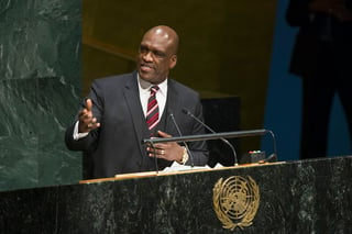Corrupción. John Ashe, diplomático de Antigua y Barbuda acusado de fraude fiscal en Nueva York.