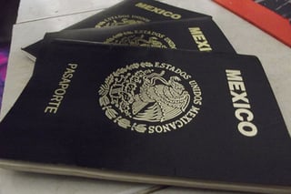 Las 44 delegaciones de la SRE atendieron hoy todas las solicitudes de trámite de pasaportes. (ARCHIVO)