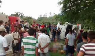 Al menos 16 personas murieron y 13 resultaron heridas, algunas de gravedad, en un accidente ocurrido entre un autobús y un camión de bomberos en el norte de Honduras. (TWITTER)