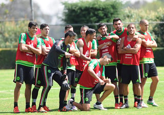 Los jugadores del Tri disfrutaron su último entrenamiento bajo el mando de Ricardo Ferretti. (Jam Media)