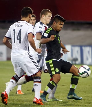 Como hace cuatro años en Torreón, el Tri venció a Alemania en Mundial Sub 17, con marcador de 2-1, y avanzó a octavos como líder de grupo. (EFE)