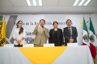 El presidente nacional del PRD, Carlos Navarrete Ruiz, celebró el falló de los ministros de la SCJN en el que otorgan cuatro amparos a ciudadanos que pueden ahora usar la marihuana con fines recreativos. (ARCHIVO)