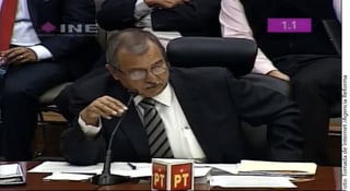 Dolor. Pedro Vázquez, representante del PT en el Consejo del INE, recibió la noticia de la pérdida de registro.
