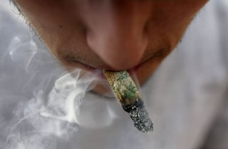 Escobar consideró que la posible legalización de la marihuana llevará a contar con una política más agresiva en temas de prevención. (ARCHIVO)
