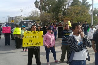 Protestas. Profesores que se manifestaron en contra de los exámenes de permanencia, denuncian intimidación del Gobierno estatal.