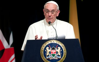 'La experiencia demuestra que la violencia, los conflictos y el terrorismo que se alimentan del miedo, la desconfianza y la desesperación nacen de la pobreza y la frustración', afirmó el pontífice. (AP)